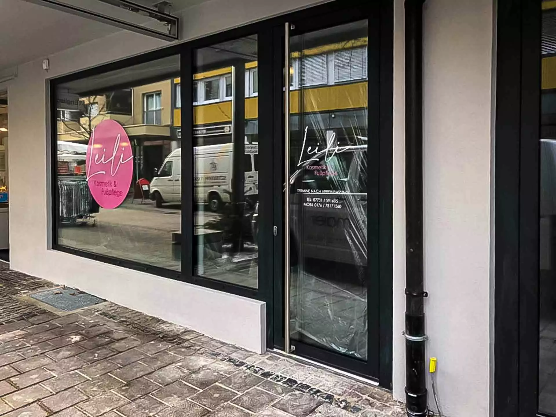 Sirius Werbetechnik Singen Fensterfolierungen Leiuli Sirius Werbetechnik Singen Fensterfolierungen Leiuli