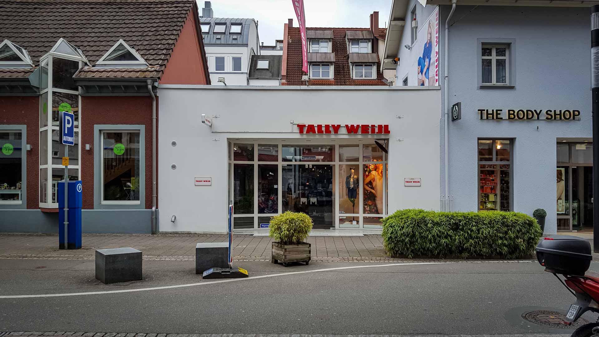 Sirius Werbetechnik Singen Werbeanlagen Tally Weijl   Vorher